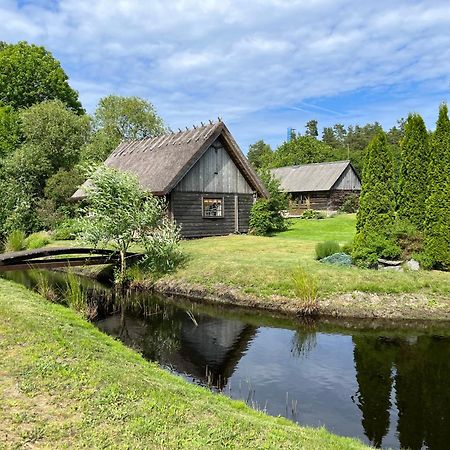 Gasthaus Ruhnu Lääne-Bullersi Exterior foto